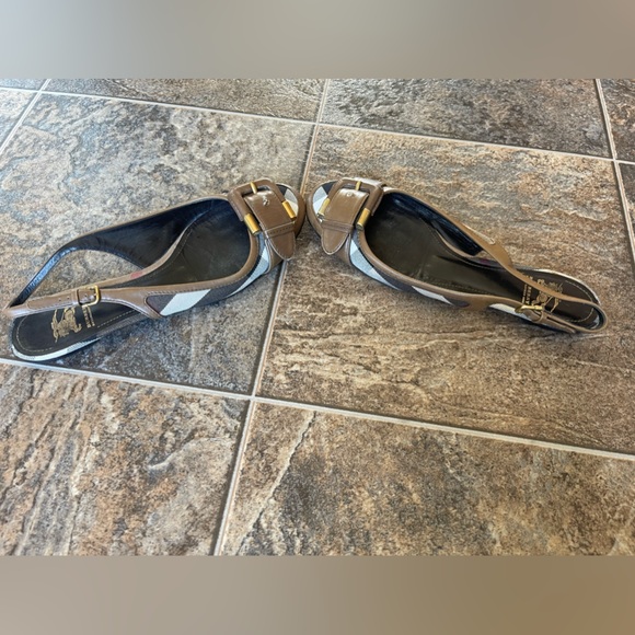 Authenticated Burberry Novacheck Slingback Flats- Women’s 38.5/8.5 US - Picture 3 of 11